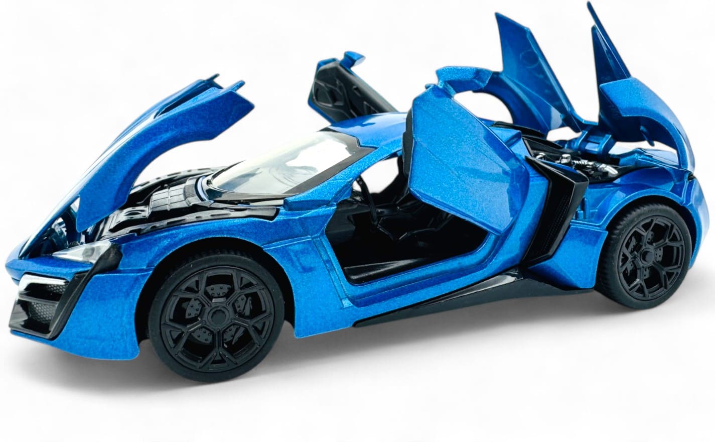 W Motors Lykan HyperSport 1:24  diecast scale model car collectible - Assorted Color