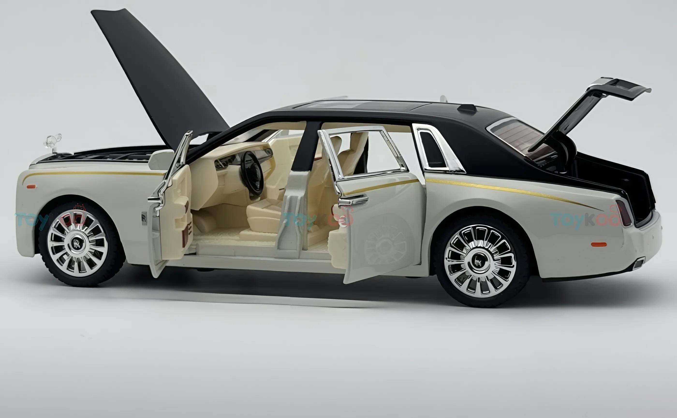 Rolls Royce Phantom VIII 1:18 diecast scale model miniature car - Big Size